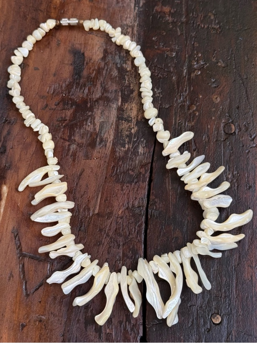 Mother of pearl vintage  Shell Beaded Necklace